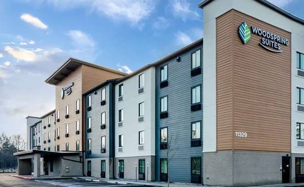 $2,016 / 1br - Managers Special for Your First Month - A Smart Apartment Alternative! (11329 Pacific Hwy SW, Lakewood, WA)63688369359617120