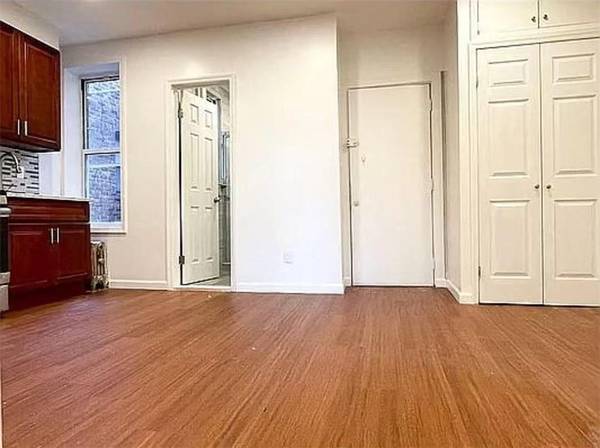$1,100,000 / 4br - Edificio de uso mixto en venta (Flatland)63862608290305122