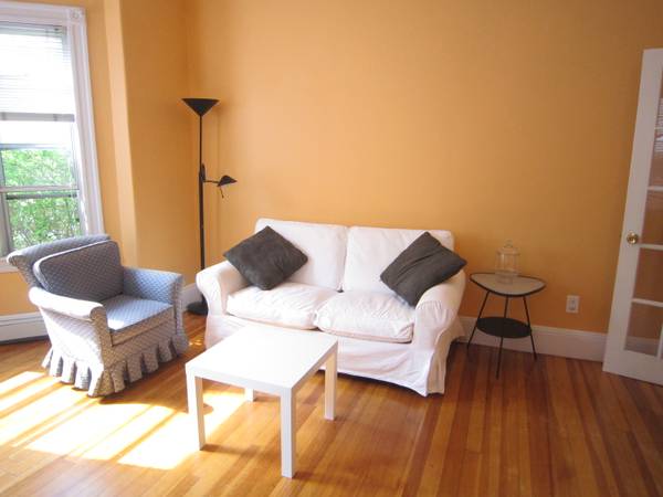 $1,650 / 2br - 2 Furnished BR for 2 roommates, shared 2 BR apart. NEAR LONGWOOD medic (Brookline)63863243769347124