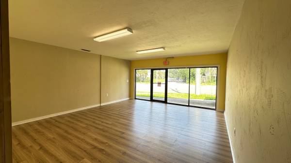 $1,516 / 1920ft2 - ✨ Commercial Space for Lease – 1,920 SF – Gainesville, FL ✨ (Gainesville)63823029226881120