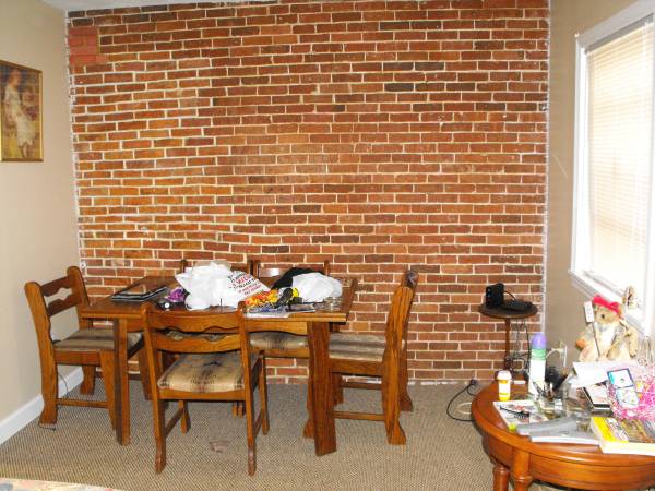 $1,100 / 2br - bedroom-center city (City of Plattsburgh)63862176044417121