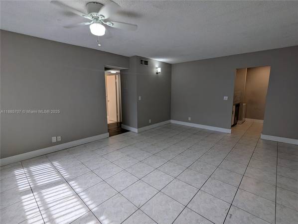 $1,800 / 2br - CORAL SPRINGS, Apt 2/2, water included, MOVE IN SPECIAL (Coral Springs)64002016137473120