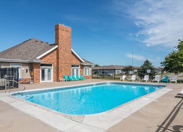 $1,470 / 3br - 1160ft2 - Because You Deserve a Home That Feels Like a Warm Hug (1000 East 17th Street, South Sioux City, NE)63846412394371120