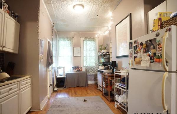 $2,700 / 1br - 262 🔥 LARGE 1 BR RAILROAD BY MARIA HERNANDEZ 🔥 (Bushwick)63854384224001124