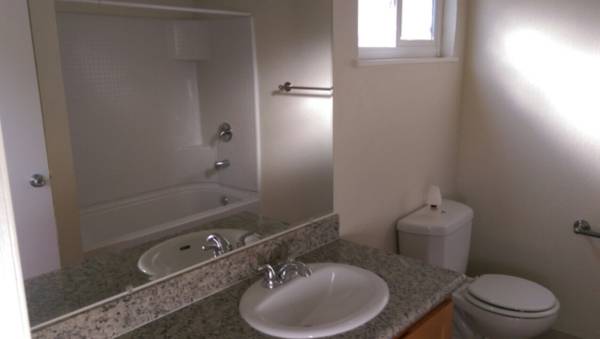 $1,595 / 1br - 420ft2 - Lovely Ground Floor Junior One Bedroom Available @$1595 (santa rosa)63847330556419124