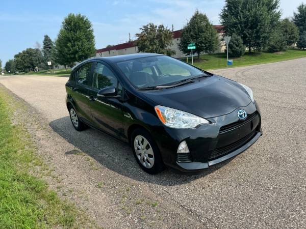 2013 Toyota Prius C Dos - $7,850 (Minneapolis)63470776625793122