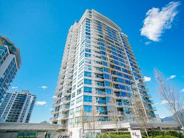 SUB-PENTHOUSE | Centreview – Central Lonsdale | 2 Bed + 2 Bath 1