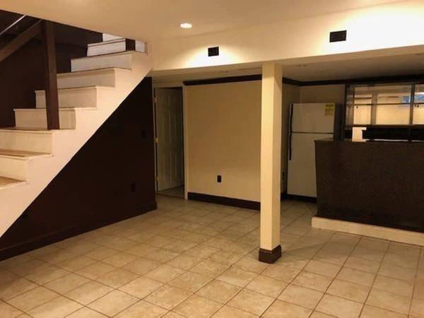 $6,000 / 3br - Chestnut Hill 3 Bed/3 Bath Single-Family House | Hackensack Rd (Chestnut Hill)64213549883137123