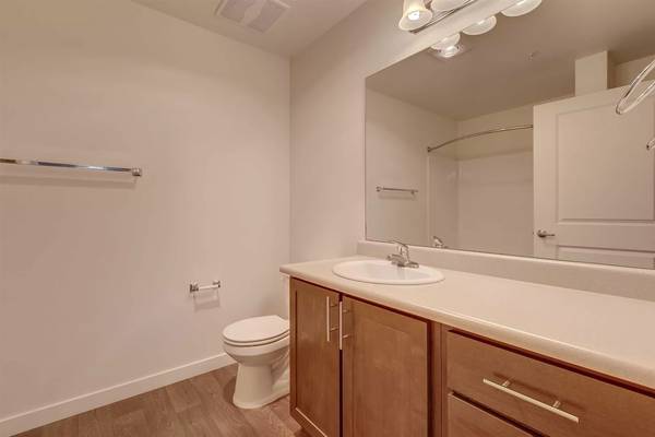 $1,711 / 1br - 671ft2 - Dive into comfort. Our spaces are designed for you. (Lynnwood - Ash Way Park and Ride)63884893409411122