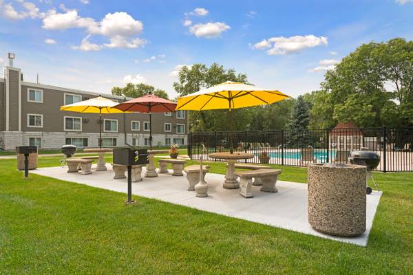 $1,095 / 425ft2 - Don't Miss Out, The Next Chapter Starts Here at Minnehaha Manor! (Oakdale)63868814520065122