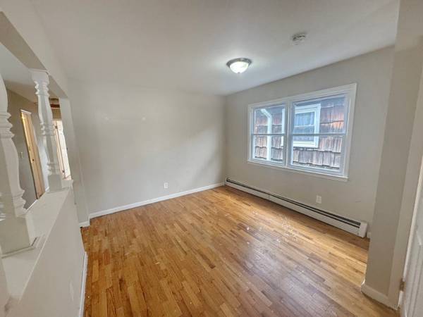 $599,900 / 4br - 2 Family investment (Keasby)63762913718529122