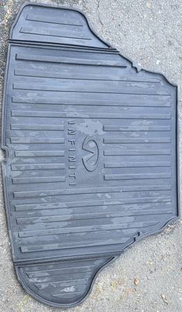 Infiniti Q50 Trunk Mat Protector 1