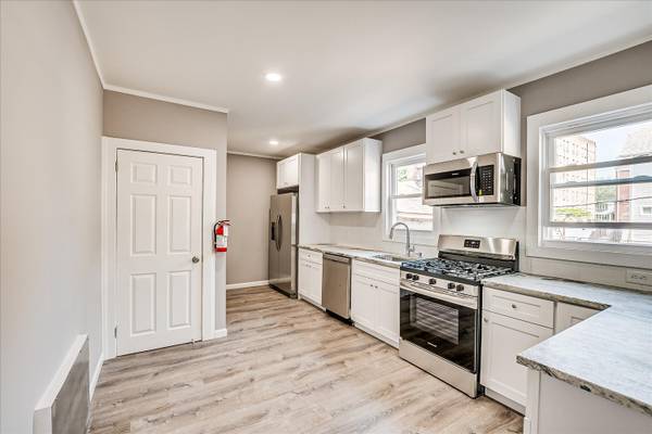 $2,500 / 2br - PISO PRIMERO Apartamento de 2 dormitorios en la sección Elmora (Elizabeth)63676257698049120