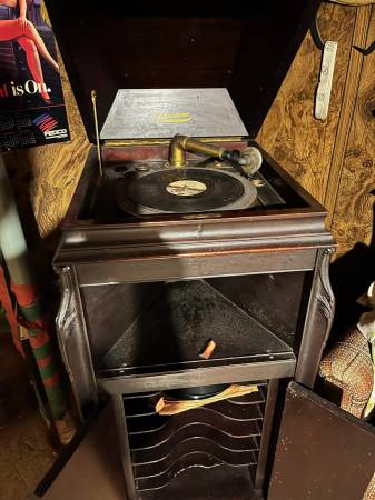 Silver Stone Phonograph 1