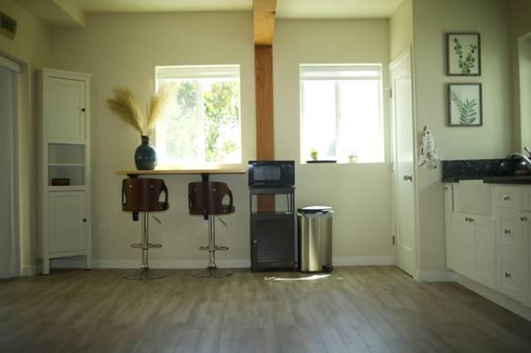 $3000.00 / 1br - 4 Palms Get a way63878361978497124
