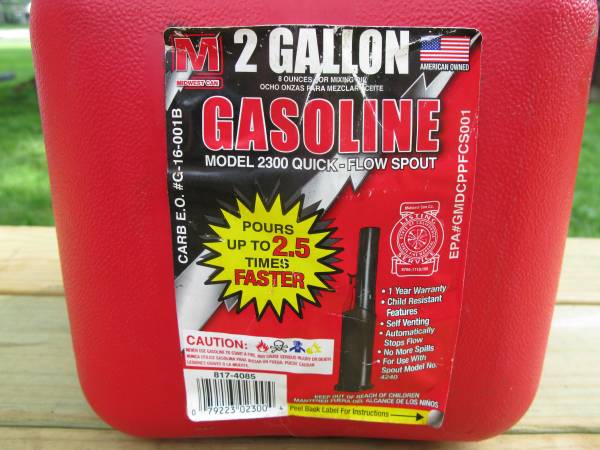 Contenedor para gasolina de 2 galones con boquilla de flujo rápido - $10 (Waukesha)63470466227971120