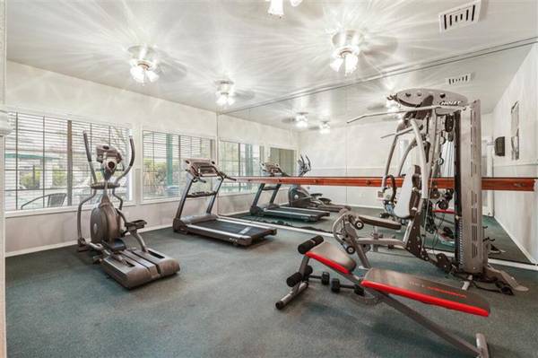 $1,750 / 2br - 1025ft2 - Perfect:   Now Available Great Amenities, Call Today! (Sommer Hills)63852580767235122