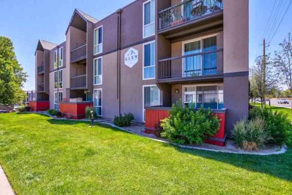 Studio, Reserved Covered Parking, Three Resort Style Pools 1