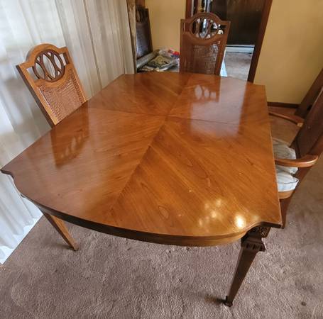 Beautiful Mid-Century Dining Room Table & Upholstered Cane-Back Chairs 1