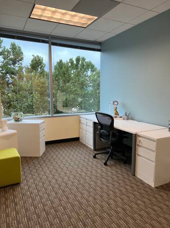 🎁Unwrap Your Perfect Office – 15% OFF This Holiday!🎄 1