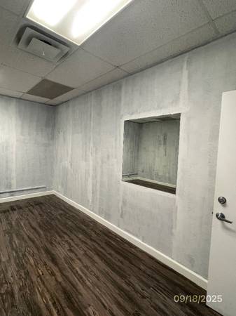 $750.00 / 188ft2 - Buckhead Large Executive/Office Single Room Suite - Retail/Studio/Spa63921690670339123