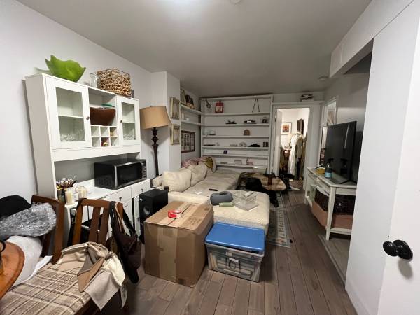 $3,150 / 2br - NO FEE Two Bedroom Off Nostrand Ave w/ Patio, AC3Trains, Laundry Room (Crown Heights)63698533514499122