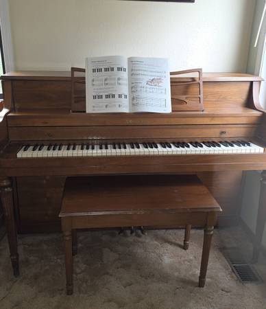 Antique Piano 1