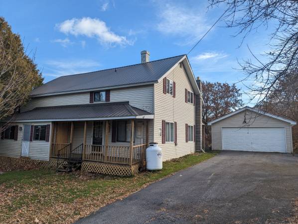 $1,300 / 3br - 2000ft2 - Three bedroom two bath with two-car garage (Lyon Mountain)63976401182723124