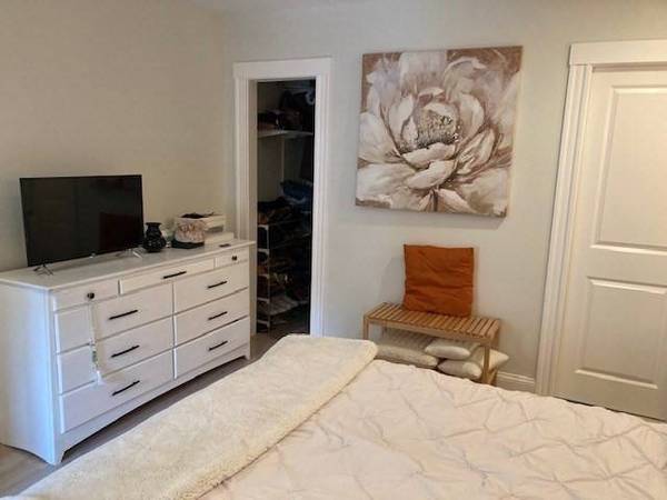 $2,400 / 3br - 1150ft2 - Renovated 3BR/2BA Townhouse in Everett (Everett)63996689964547124