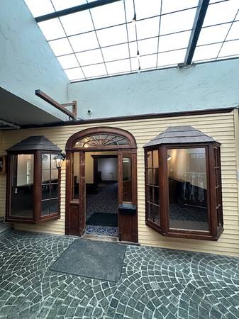 $1500.00 / 1br - 779ft2 - Retail Shop63833986239105120
