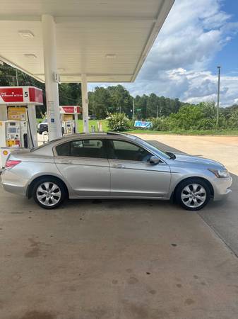 2008 Honda Accord EX-L v6 - $6,000 (College park)63620249353219123