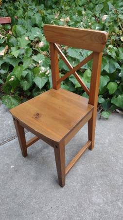 Solid Wood Child / Toddler Chair with Cross-Back Design 1