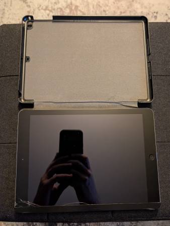 iPad Air (1st generation) Wi-Fi only 1