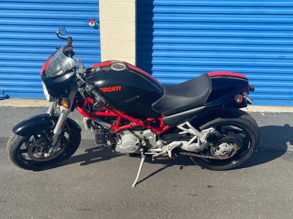 2005 Ducati Monster S2R 800cc