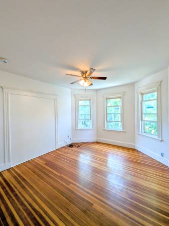 $925 / 1100ft2 - Room for rent in Dorchester (Savin Hill RED LINE TRAIN) (boston)63797254211459121