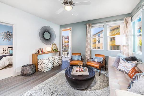 $2,560 / 1br - 694ft2 - Resort-style pool courtyard, Direct access garage (napa county)63682796378499120