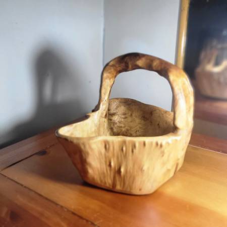 Primitive wooden basket 1