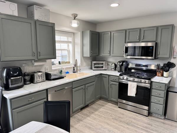 600 $ / 2 habs - 700 pies² - Dormitorio personal amplio y ducha (Fremont / Union City / Newark)63393475508611122