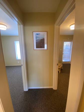$1,995 / 2br - 750ft2 - Laurel district gated with private deck (oakland hills / mills)63657964805121123