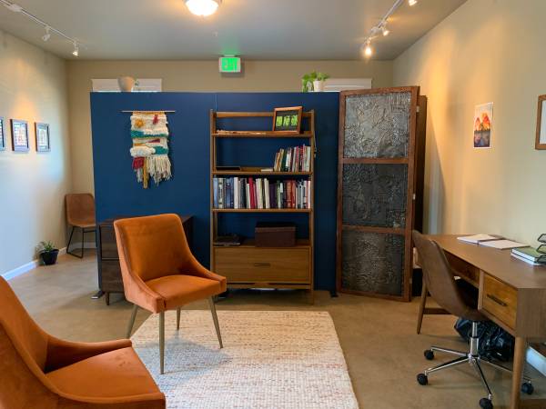 $500 / 400ft2 - Wellness office sublease in downtown Camas (Camas)64218333283715121