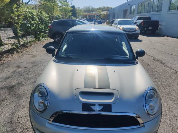 2012 MINI Hardtop Cooper S Hatchback 2D - $4,500 (Hyde Park)63469914063489123