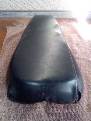 YAMAHA enduro 125 & 175 seat pan  Vintage enduro 1