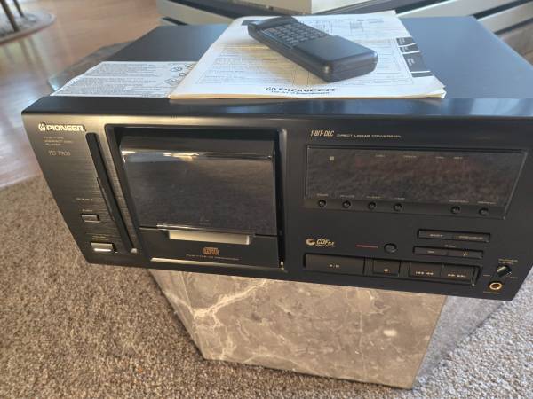 Pioneer 25 Disk Player 1