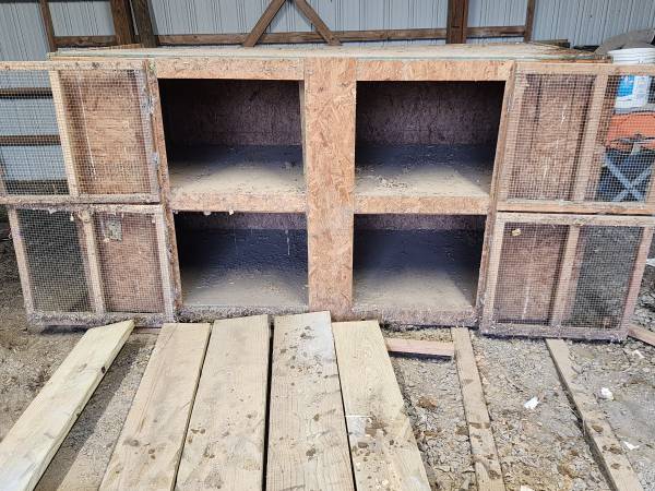Large brooder animal hutch 1