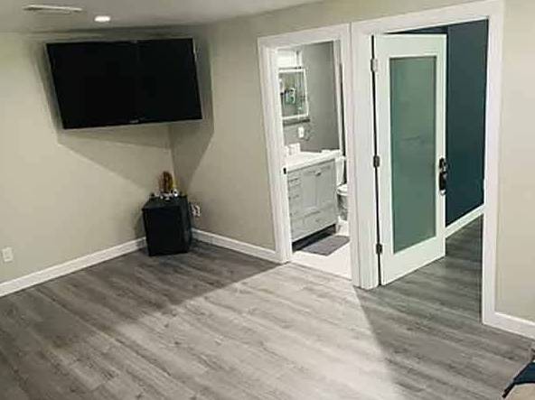 $1,015 / 1br - 🖤Sueño del viajero: hogar con patio privado🖤 (Van Nuys, CA)63700958520705123