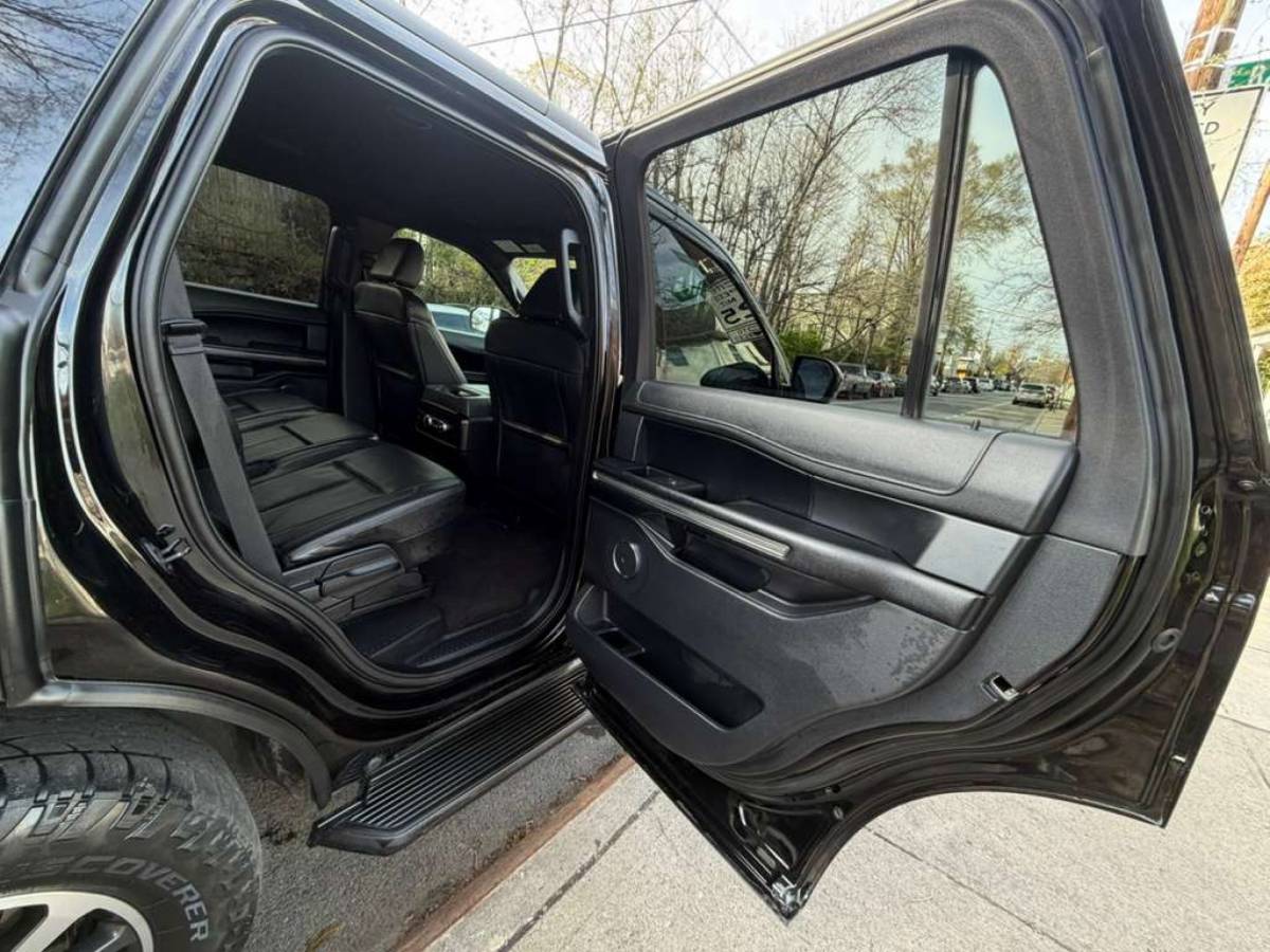 2021 Ford expedition XLT 4wd