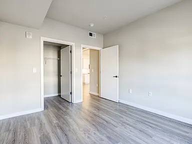 $990 / 1br - Newly renovated top floor unit with new kitchen in Palo Alto (Palo Alto)64045029387265123