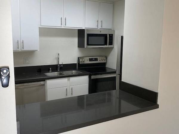 $2,589 / 1br - 858ft2 - Loft, Private Balconies and Patios, Pet Policy, Pets - allowed63952932876802122