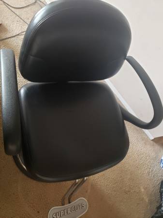 salon chair 1