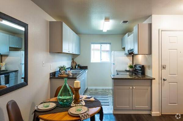 $2,249 / 2br - 900ft2 - Light-filled Rooms, Near Shopping, Dining, and Recreational Activities (santa rosa)63834323304705121